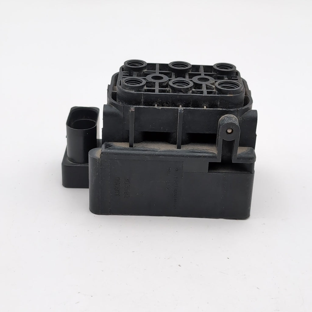 2006 2007 2008 2009 Mercedes W164 ML63 Air Suspension Valve Block A2513200058