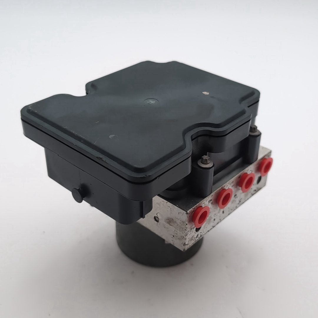 2018 2019 2020 Toyota Camry ABS Anti Lock Brake Pump Control Unit 44540-06290