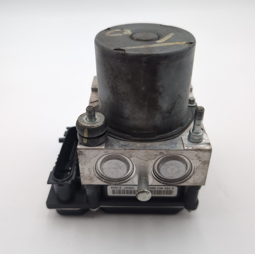 2011 â 2014 Nissan Maxima 3.5L ABS Anti-Lock Brake Pump Control Unit 47660ZY90C