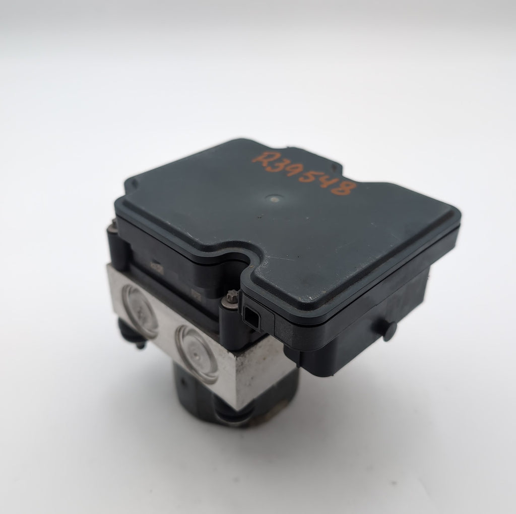 2014 Nissan Rogue 2.5L ABS Anti Lock Brake Pump Control Unit 476604BA0A
