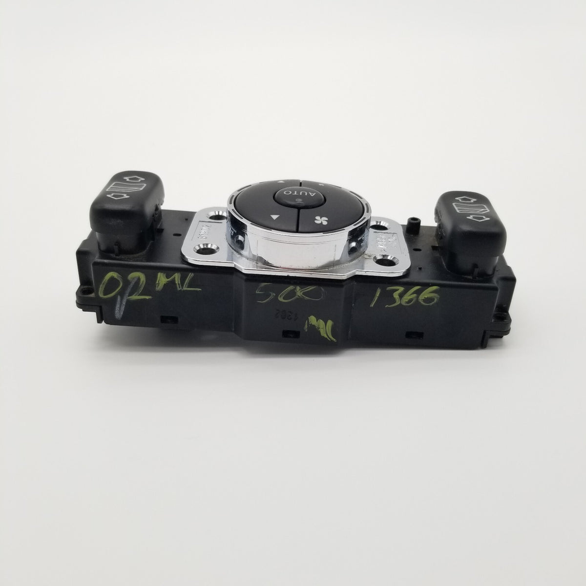 02-05 Mercedes W163 ML320 ML500 Rear AC Heater Climate Control 1638200426 OEM