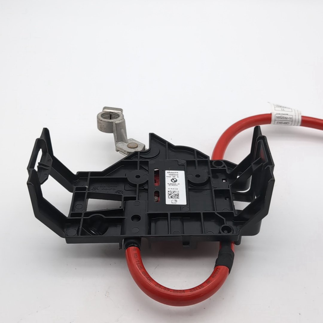 2023 2024 2025 2026 BMW 530i 540i i5 G60 Positive Battery Cable Terminal 5B32E62