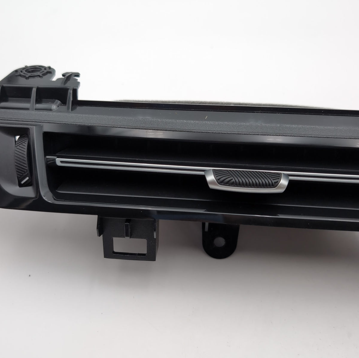 2023 2024 2025 BMW X2 U10 X1 U11 Center Dash Fresh Air Vent Grille 9483383 OEM