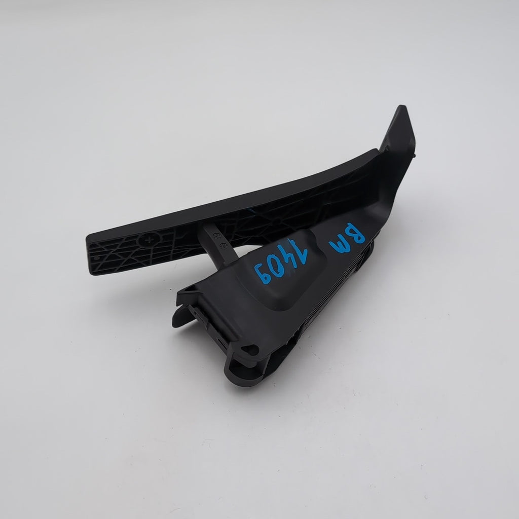 2017- 2021 BMW i3 I01 Hybrid Gas Accelerator Pedal OEM 6853176