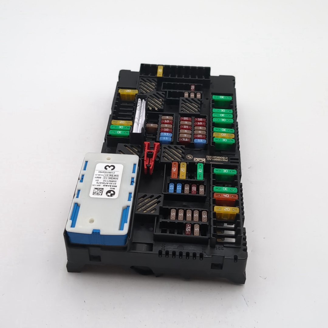 2019 - 2023 BMW X5 X7 Rear Power Distribution Fuse Box 8706212