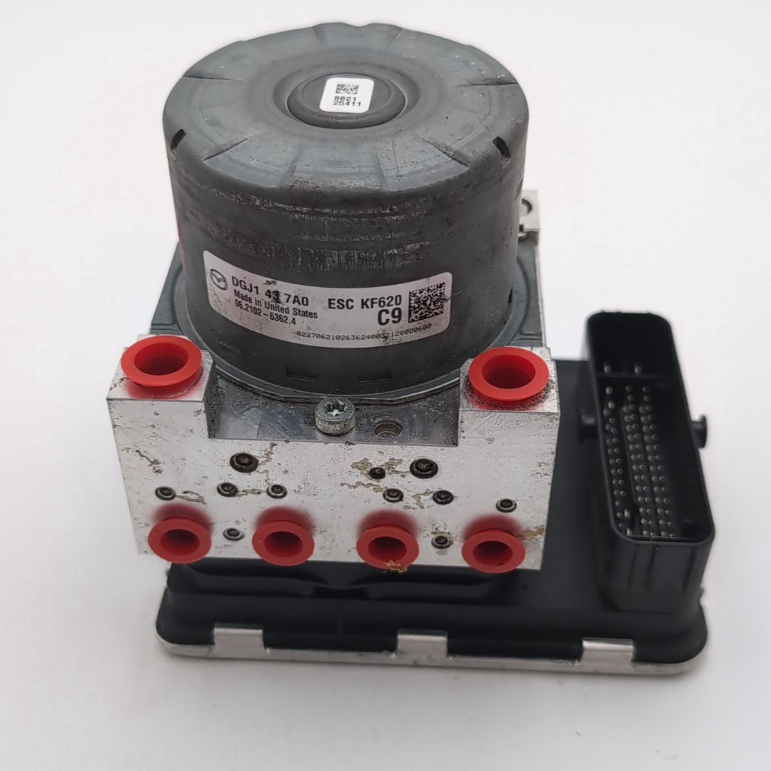 2020 2021 2022 2023 Mazda CX30 2.5L ABS Anti Lock Brake Pump DGJ1437A0
