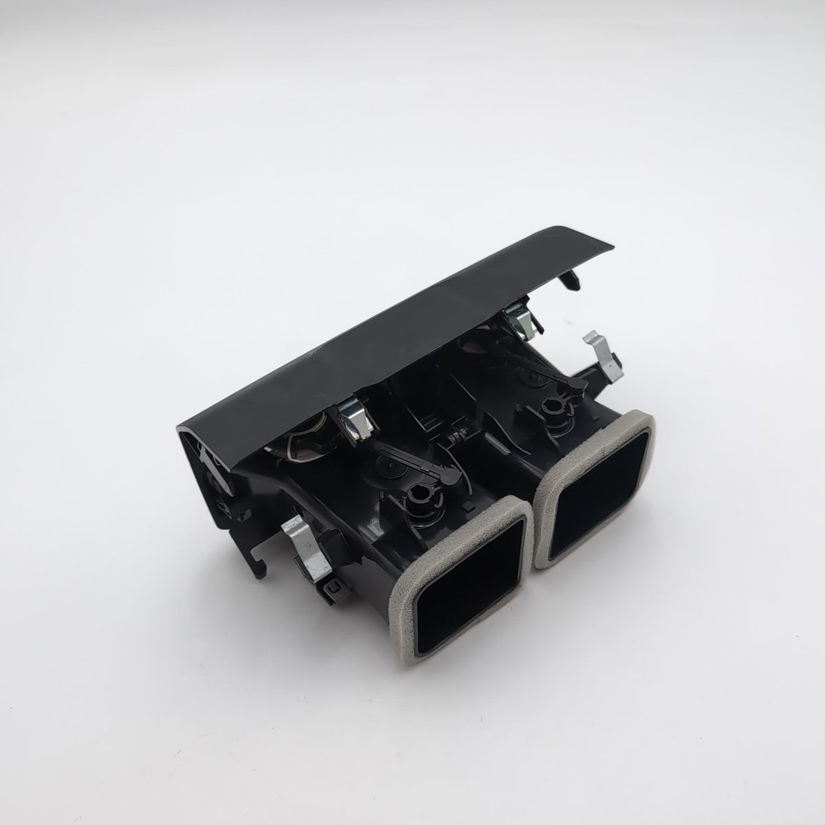 2024 - 2026 BMW 530i 540i 550e G60 Rear Center Console AC Air Vent 5A13166