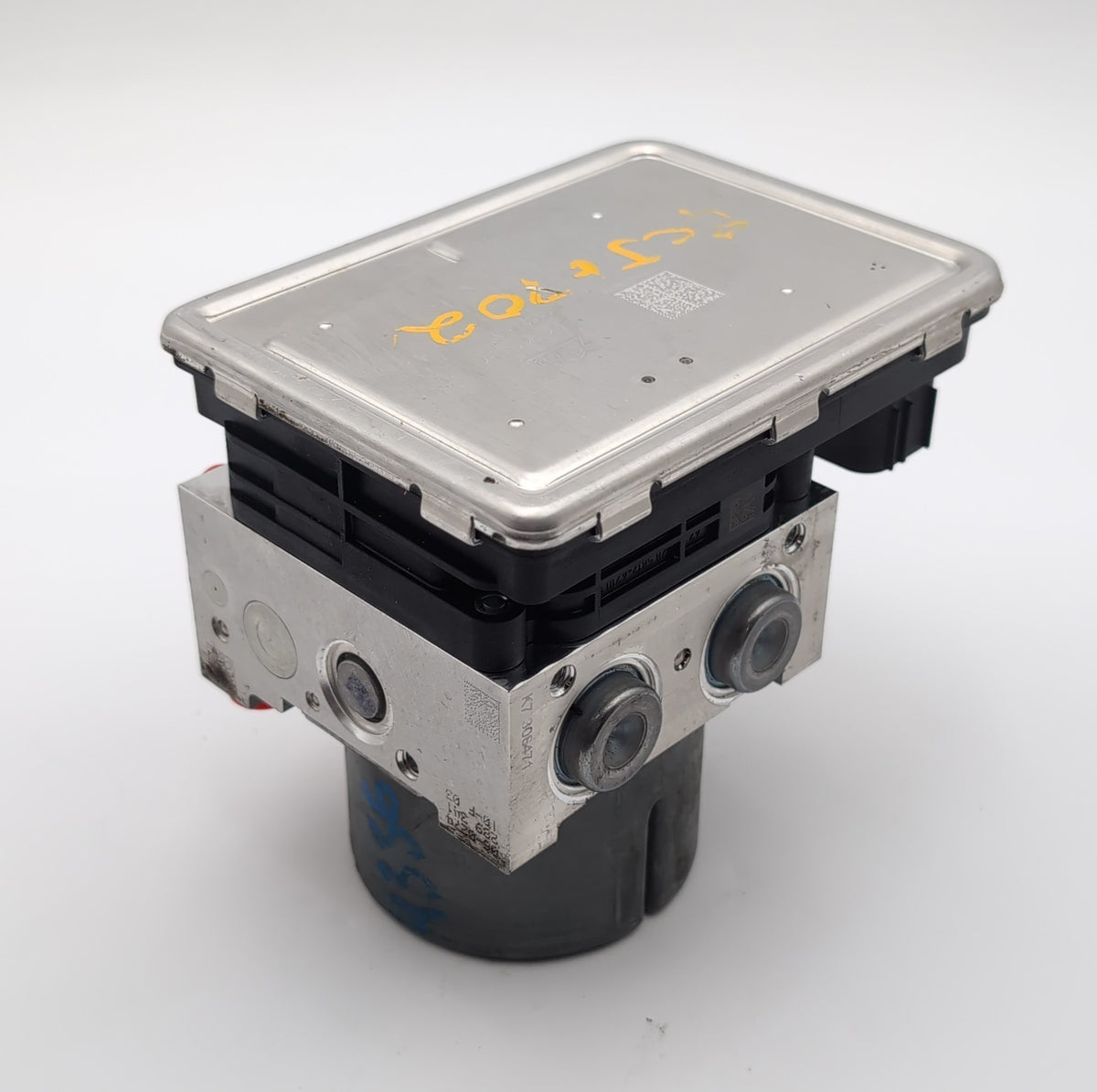 2020- 2023 Mazda CX30 2.5L ABS Anti Lock Brake Pump Control Unit DGJ1437A0