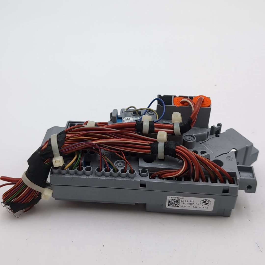 2021 - 2026 BMW X5 X6 X7 XM G20 G42 G87 M3 Front Power Distribution Fuse Box