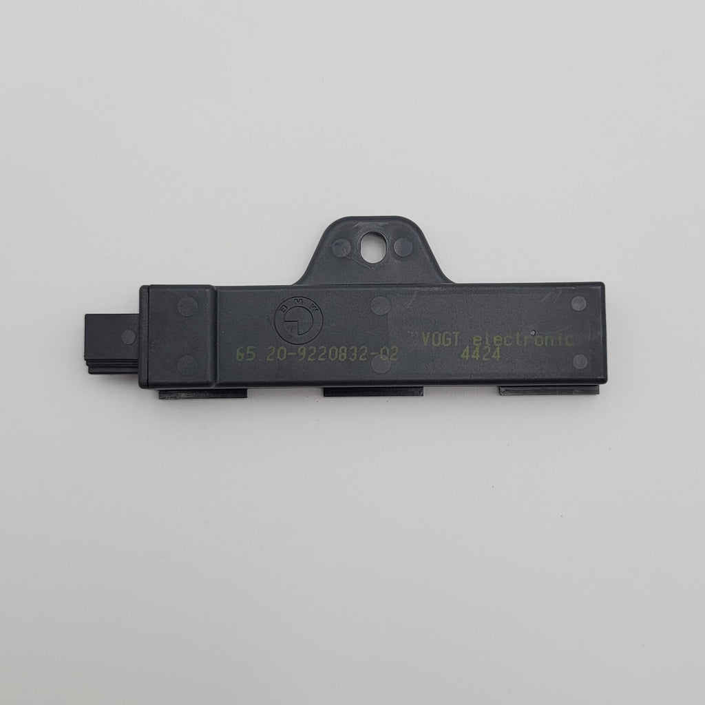 2009- 2015 BMW 740i F01 Keyless Entry Receiver Control Module 9220832 OEM