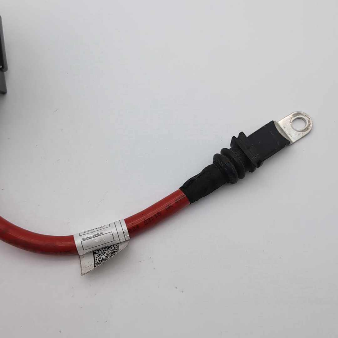 2023 2024 2025 2026 BMW 530i 540i i5 G60 Positive Battery Cable Terminal 5B32E62
