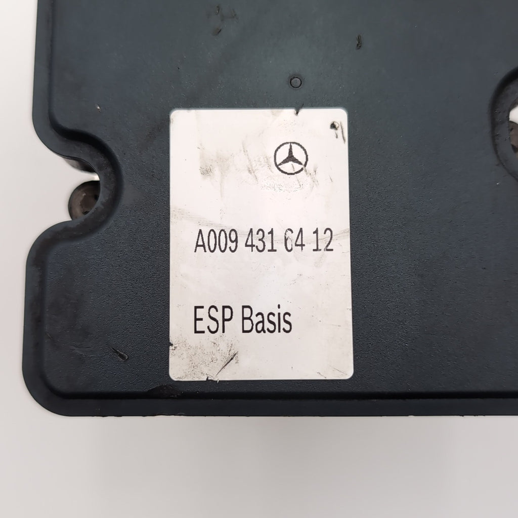 2014 2015 Mercedes CLA250 2.0L ABS Anti-Lock Brake Pump Module Unit A0094316412