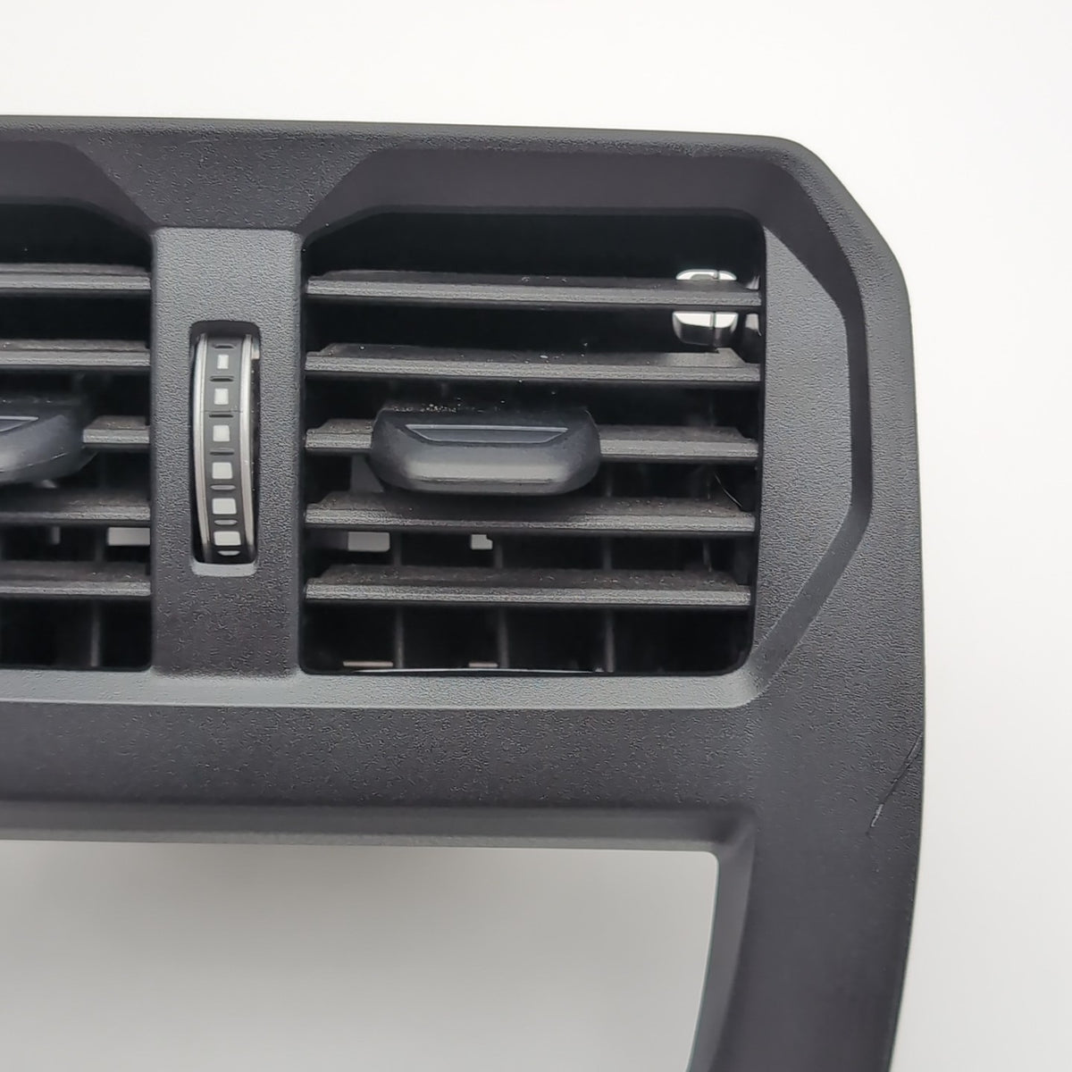 2021 2022 2023 2024 OEM Center Console Rear Air Vent Assembly BMW G20 G22