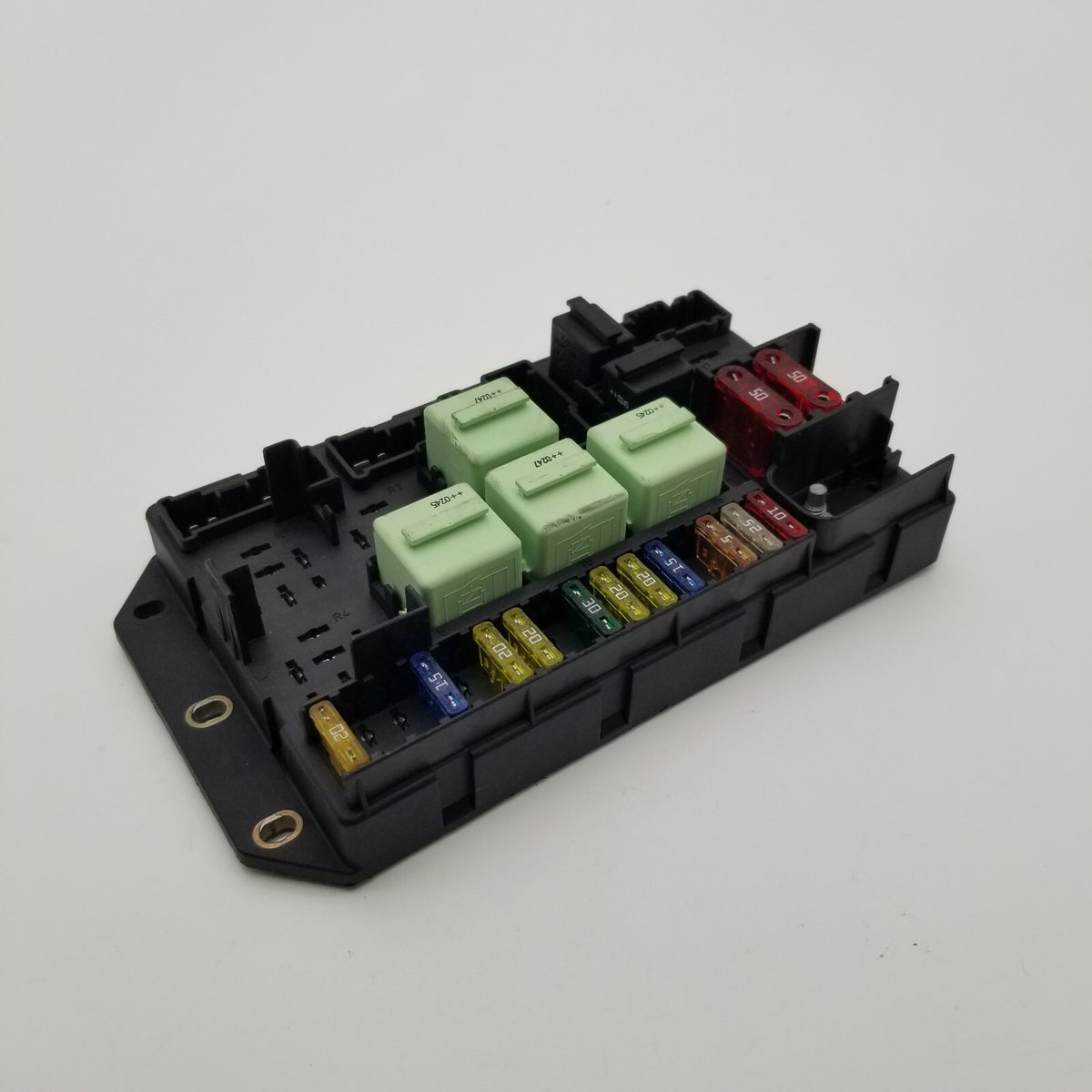 2003 2004 2005 2006 Range Rover Trunk Relay Fuse Box Rear Mounted YQE000350 OEM