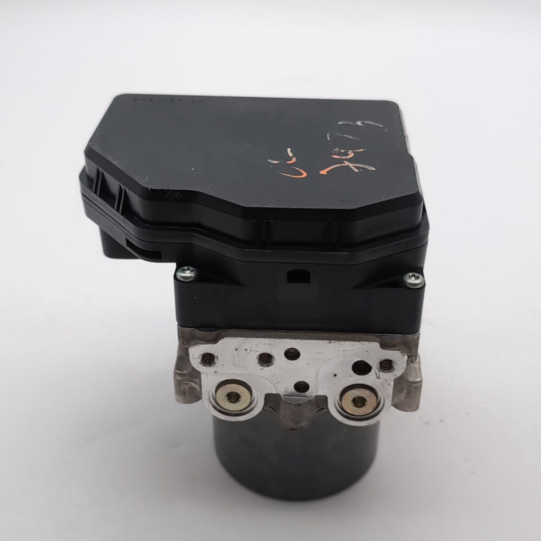 2017 - 2022 Infiniti Q60 ABS Anti Lock Brake Pump 476605CE2A