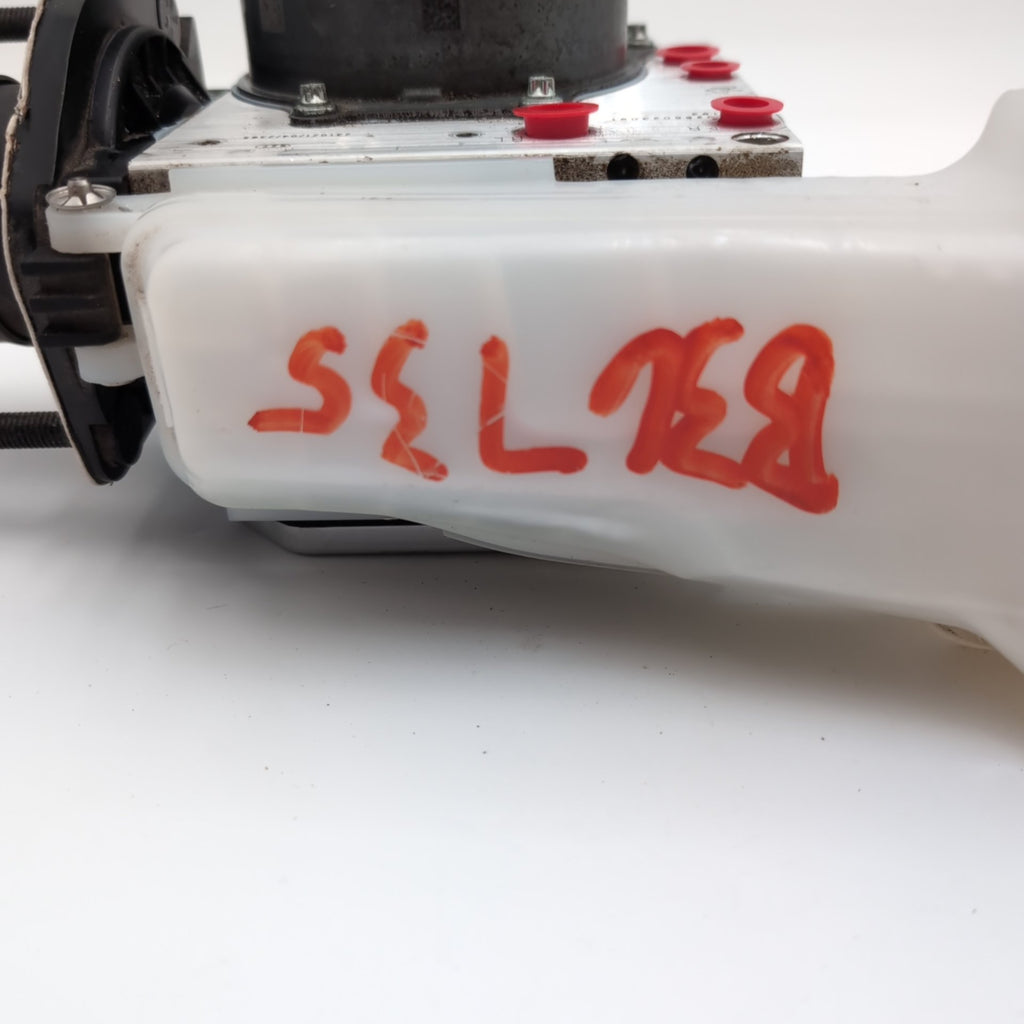 2024 Cadillac CT4 ABS Master Cylinder Brake Booster 86541193