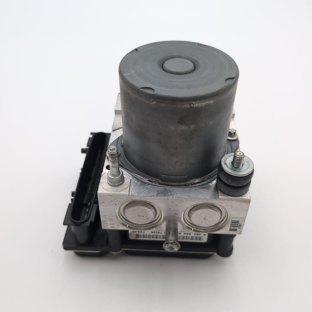 2007 2008 Infiniti M35 ABS Anti Lock Brake Pump 47660EJ70B