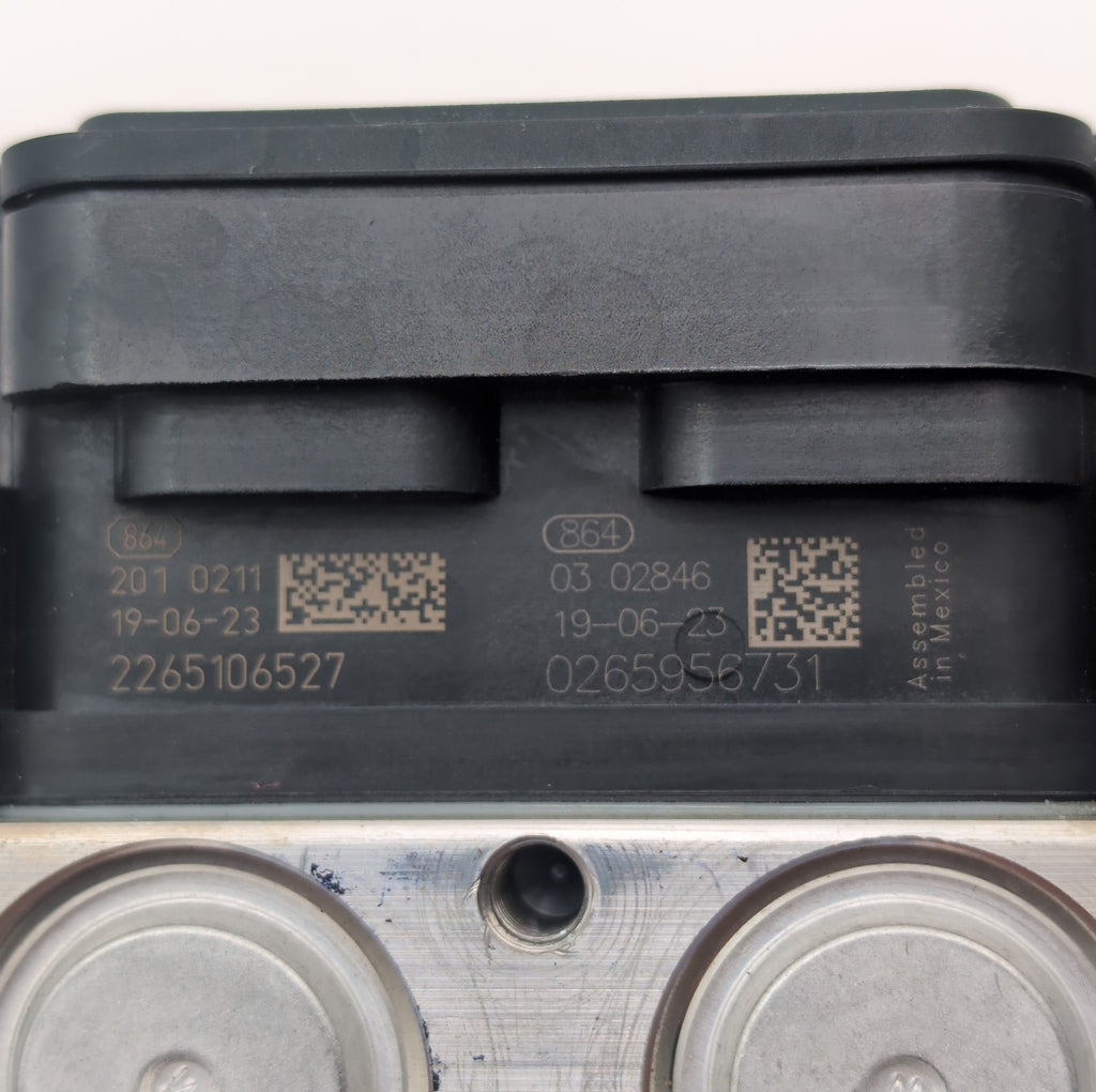 2018 2019 2020 Toyota Camry ABS Anti Lock Brake Pump Control Unit 44540-06290