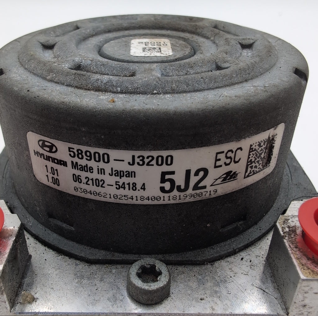2019 2020 Hyundai Veloster 2.0L ABS Anti Lock Brake Pump 58900-J3200