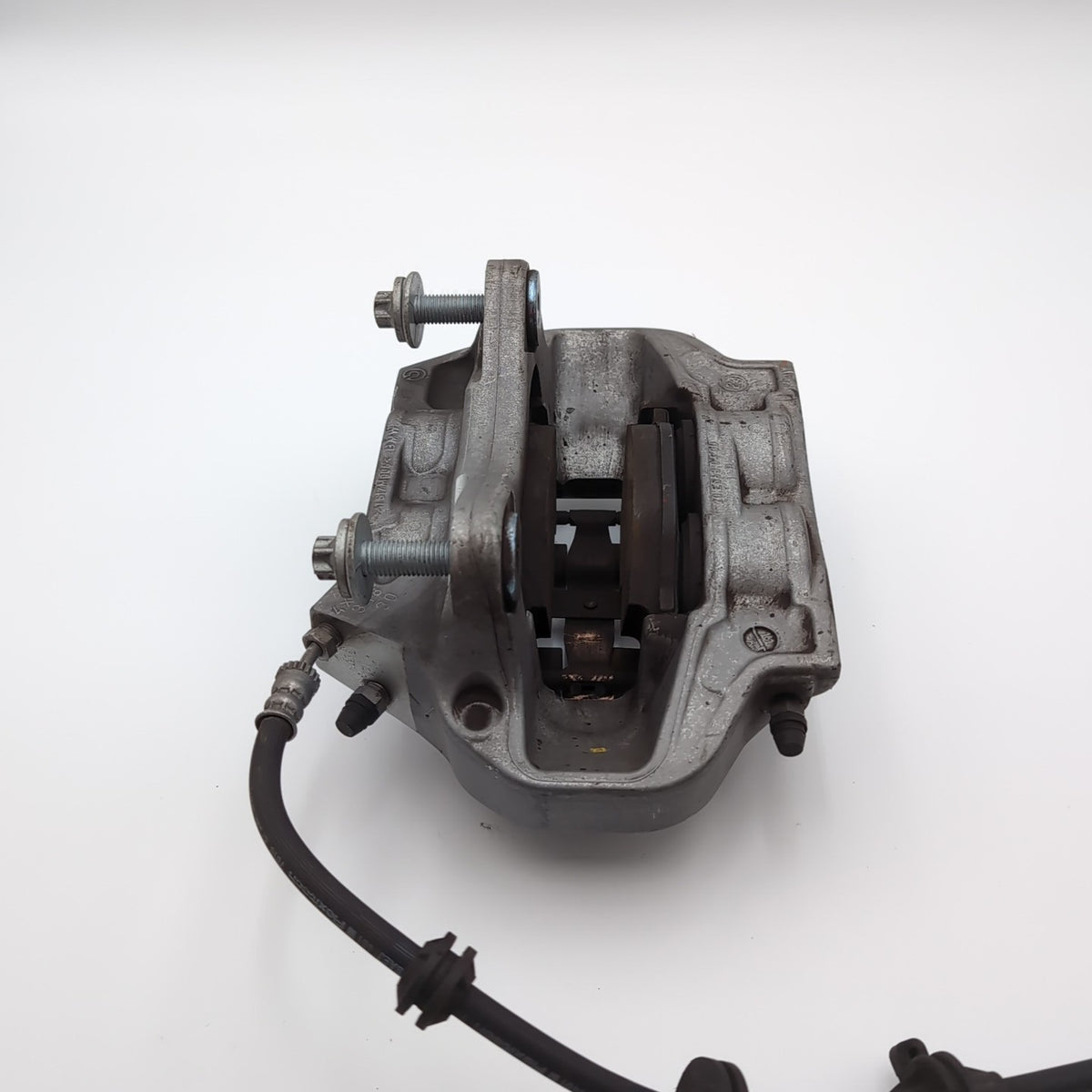 2024 2025 BMW 530i Front Right Brake Caliper OEM 6899710