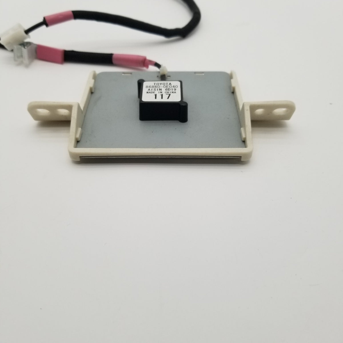 2014- 2019 Toyota Highlander GPS Navigation System Antenna Unit OEM 86860-0E040