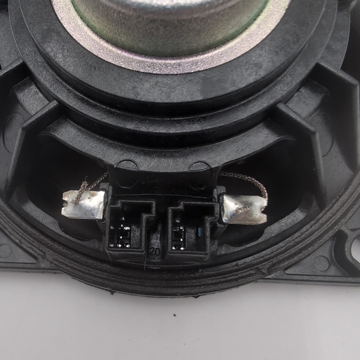 2023 - 2026 BMW 530i 540i G60 X1 X2 Front Dashboard Midrange Speaker