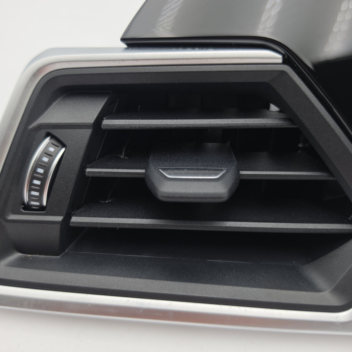 2019 - 2023 BMW 330i G20 Left Dash AC Air Vent High Gloss Trim OEM 6807298