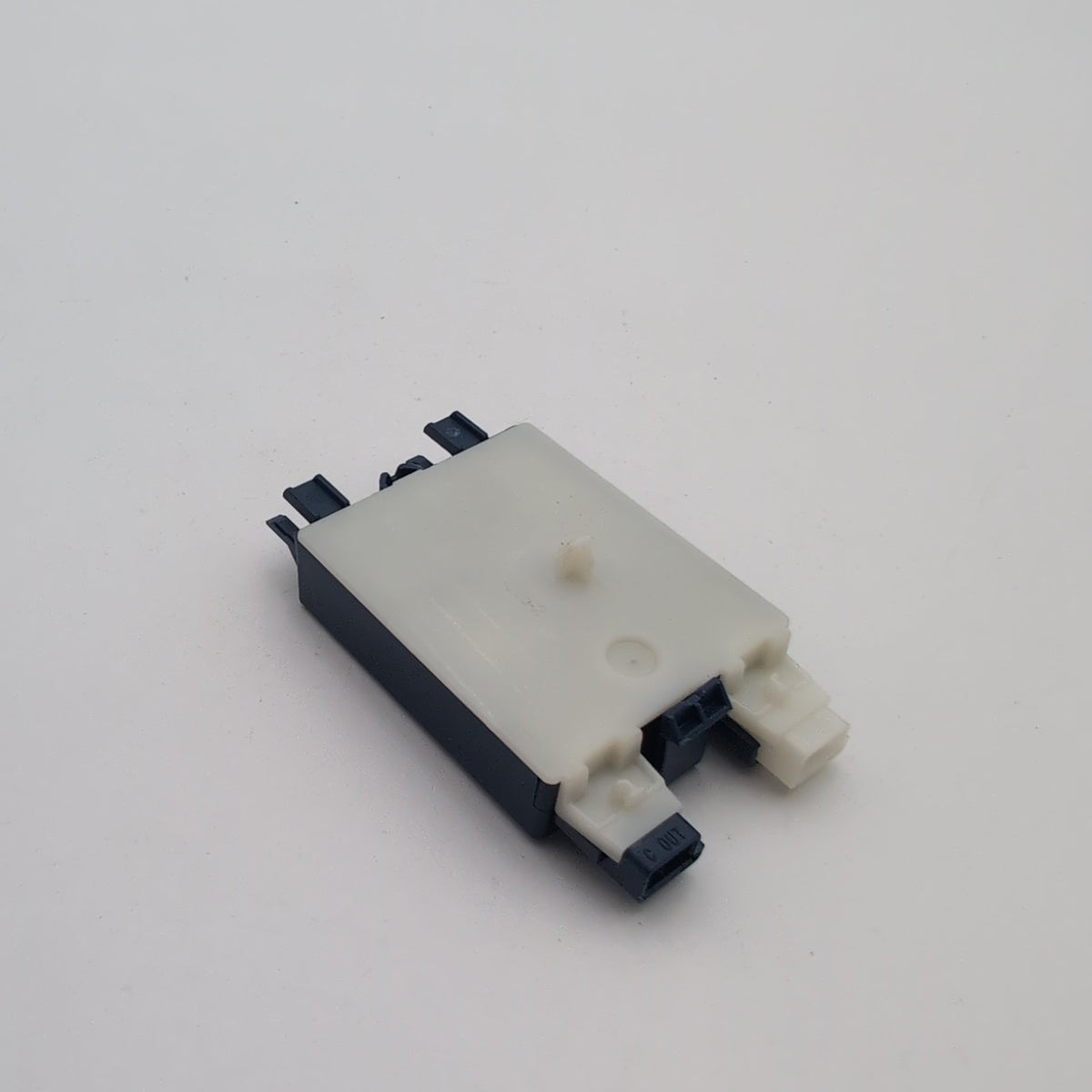 2024 - 2026 BMW 228i F74 MID Interior LED Light Control Module 5B610A6