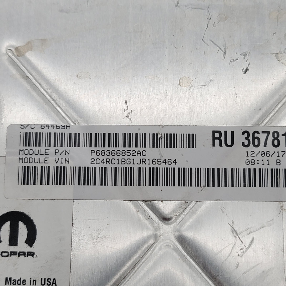 2018 2019 Chrysler Pacifica 3.6L Engine Computer Control Module ECM 68330910AA