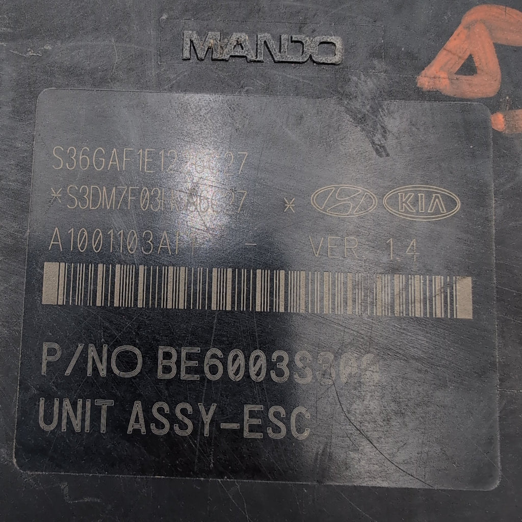 2017 2018 Hyundai Santa Fe ABS Anti Lock Brake Pump 58920-4Z300