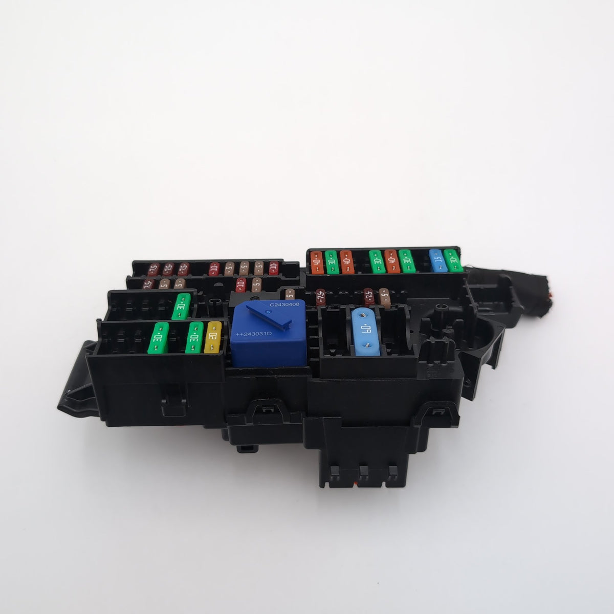 2022 - 2026 BMW 228i F74 X1 X2 iX B+ Positive Power Distribution Fuse Relay Box