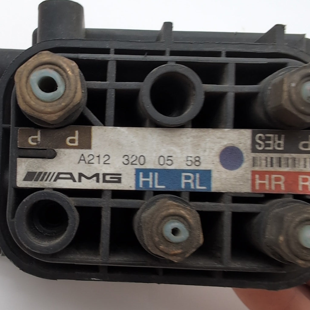 2010- 2018 Mercedes W212 E63 AMG Airmatic Air Pneumatic Suspension Valve Block