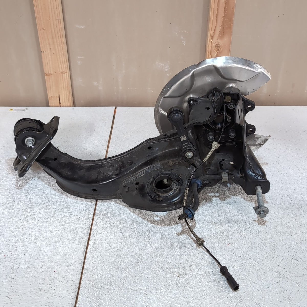 2023 2024 2025 BMW X1 U11 Rear Right Spindle Knuckle Hub Control Arm 6894210