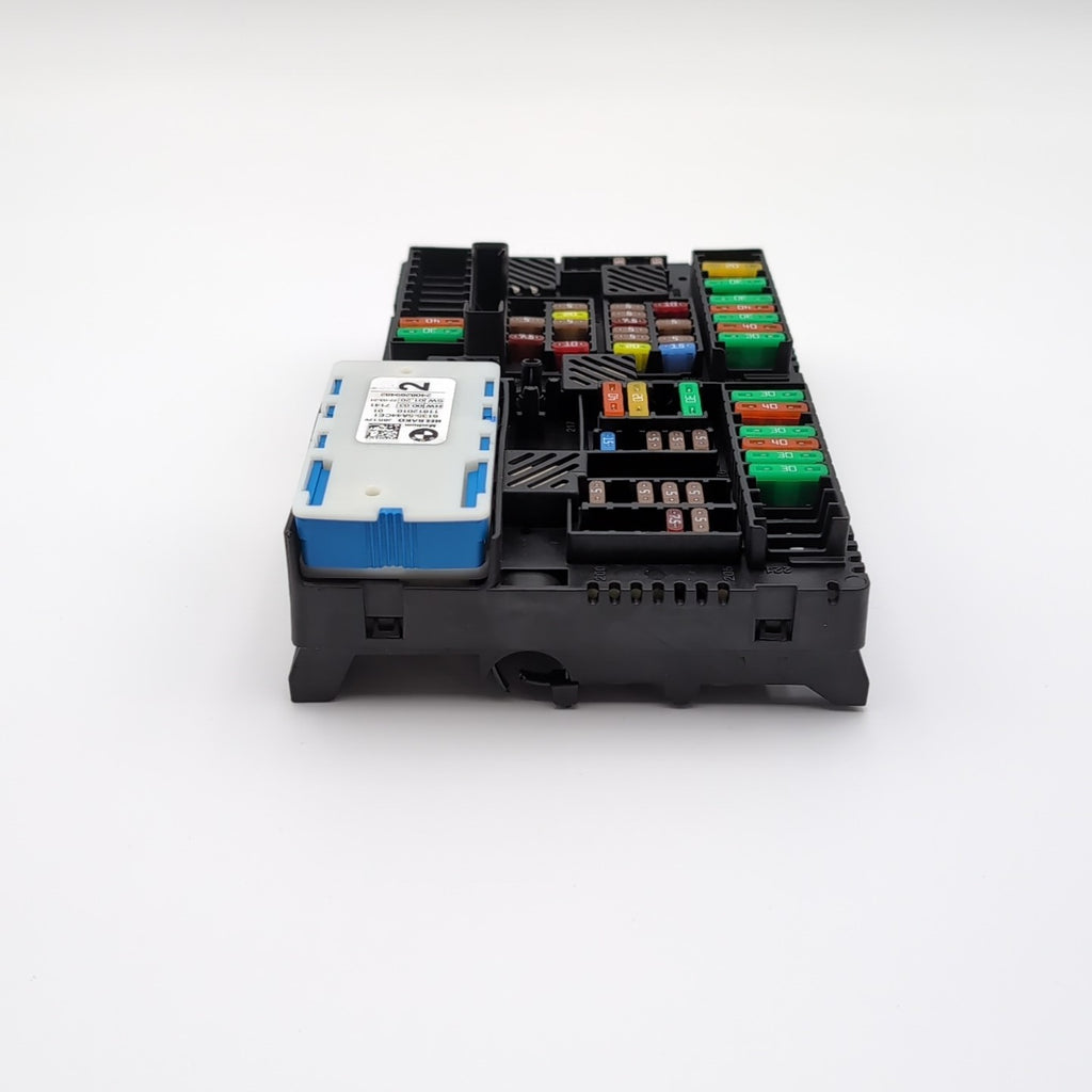 2024 BMW 330i 230I G42 G20 REAR POWER DISTRIBUTION FUSE Box 6114 5A4CFB0 - 02