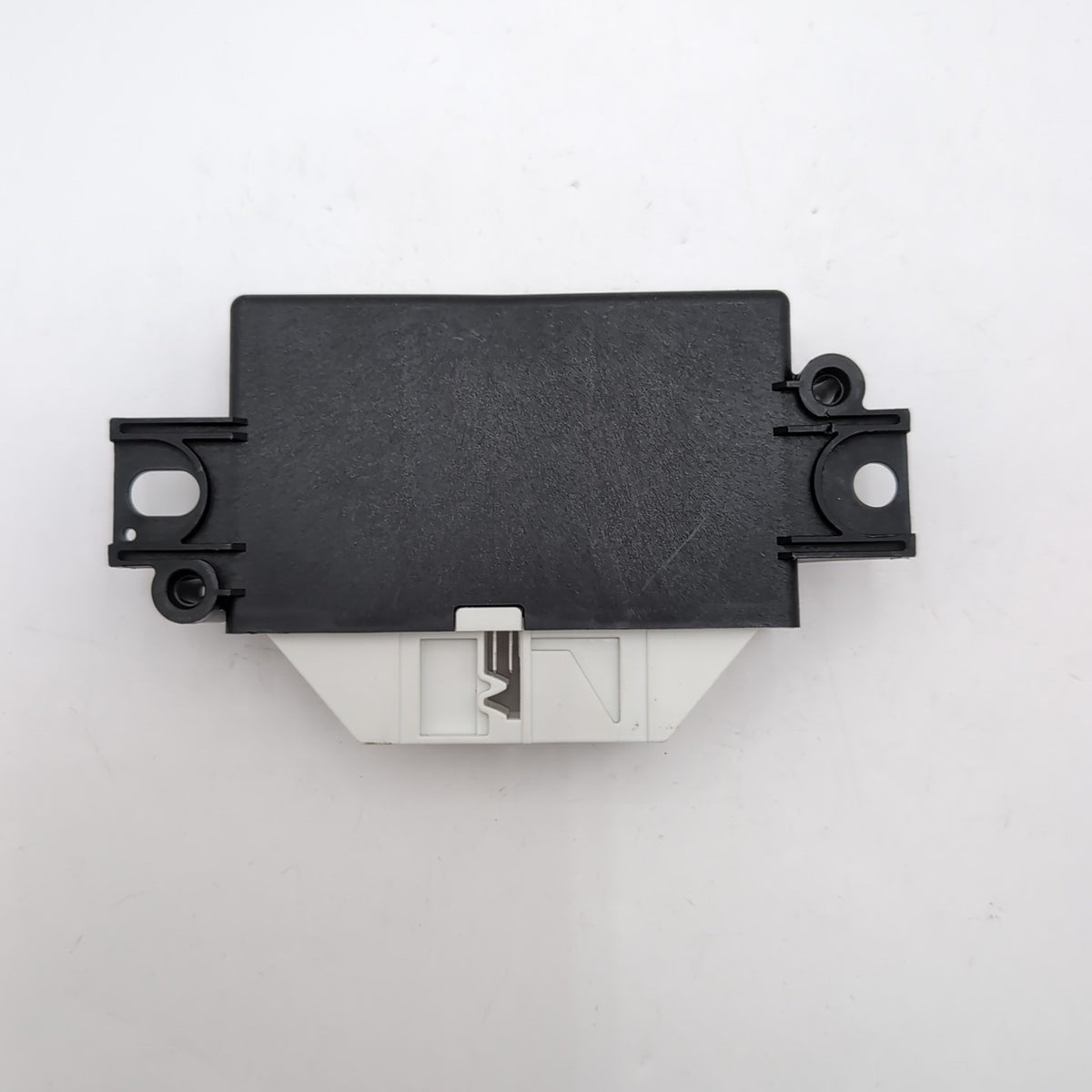 2023 - 2026 BMW G60 G70 X1 X2 X5 X7 USS Ultrasonic Parking Sensor Module
