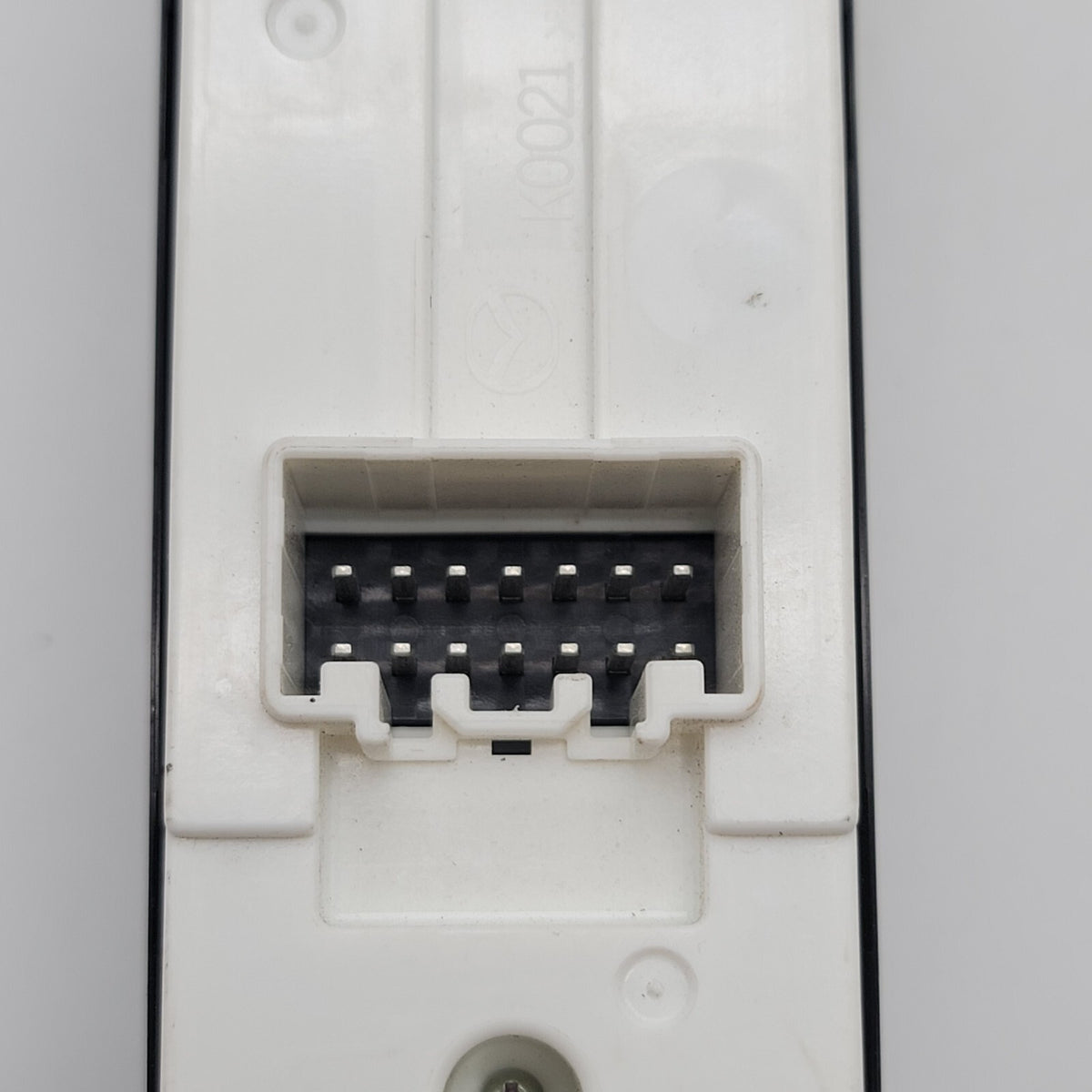2010 2011 2012 2013 Mazda 3 Driver Left Door Master Power Window Switch