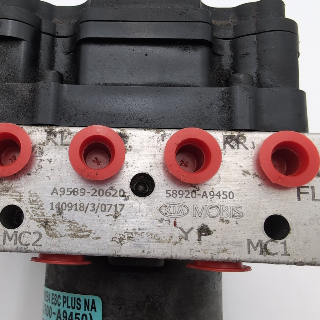 2015 - 2018 Kia Sedona ABS Anti Lock Brake Pump Control Unit 58900-A9450