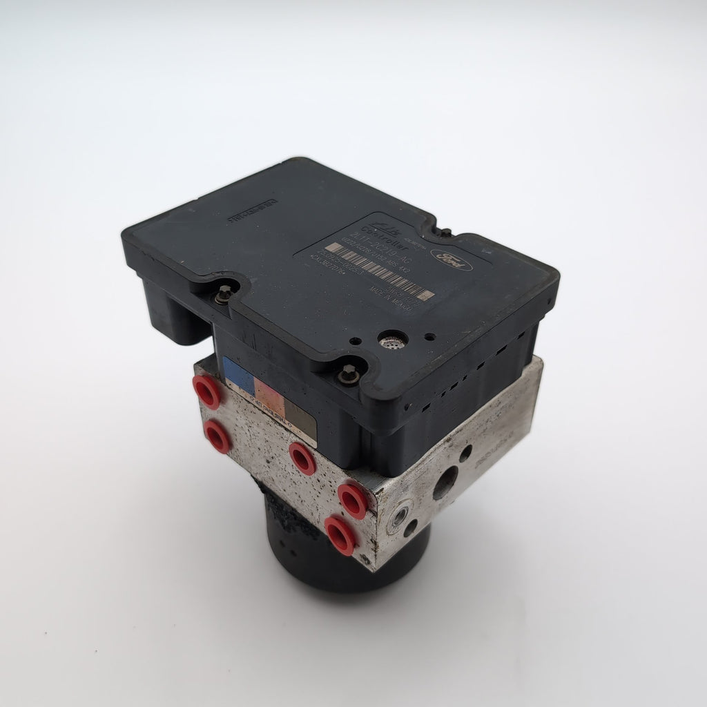 2003 2004 Ford Expedition ABS Anti Lock Brake Pump Control Unit 2L14-2C346-AM