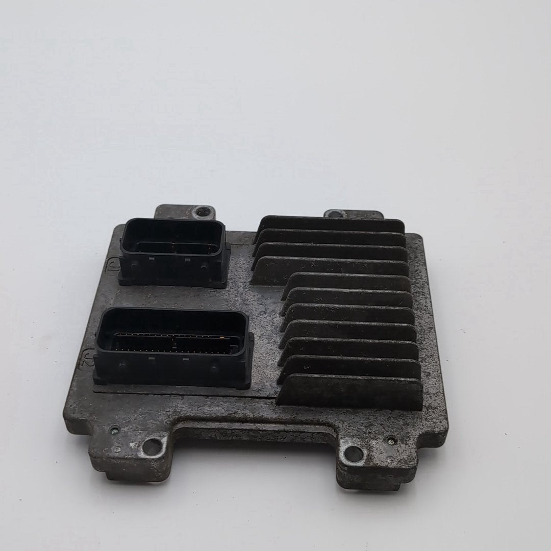 2011 2012 Chevrolet Cruze 1.8L Engine Computer Control Module ECU E83 12647212
