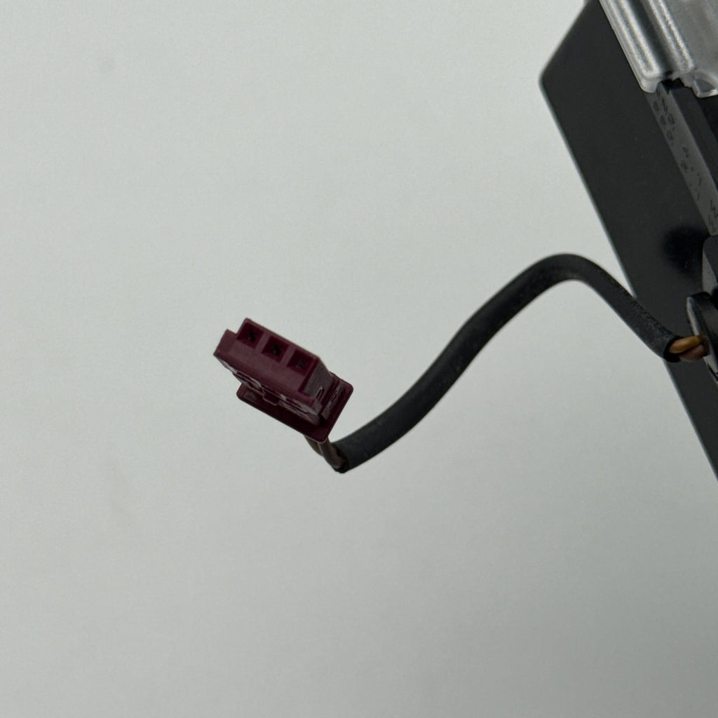 2016 - 2022 BMW 740i 750i G11 G12 Rear Center Third 3rd Brake Light 7342972