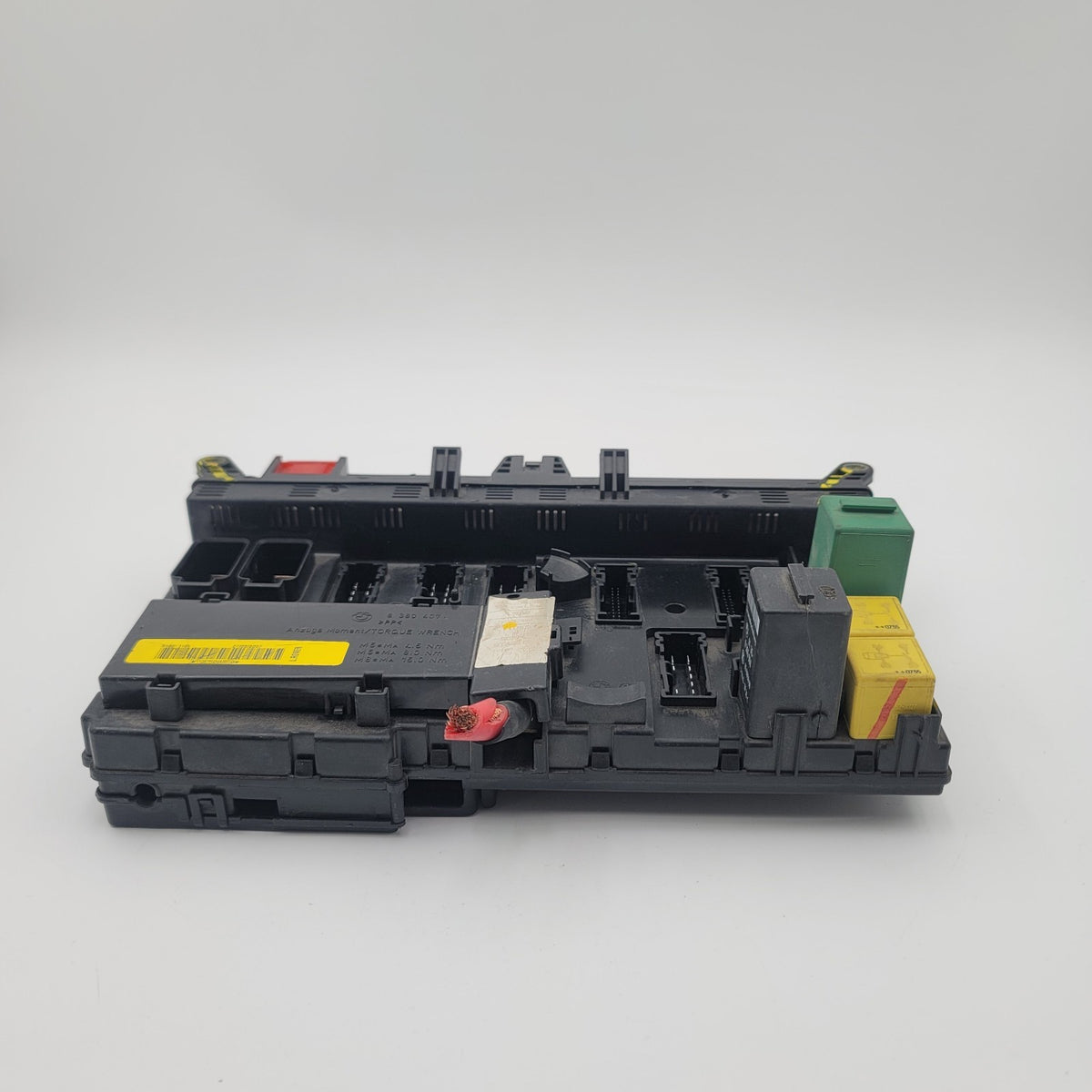 2003 2004 2005 Land Rover L322 FRONT DASH DISTRIBUTION FUSE BOX RELAY 8380407