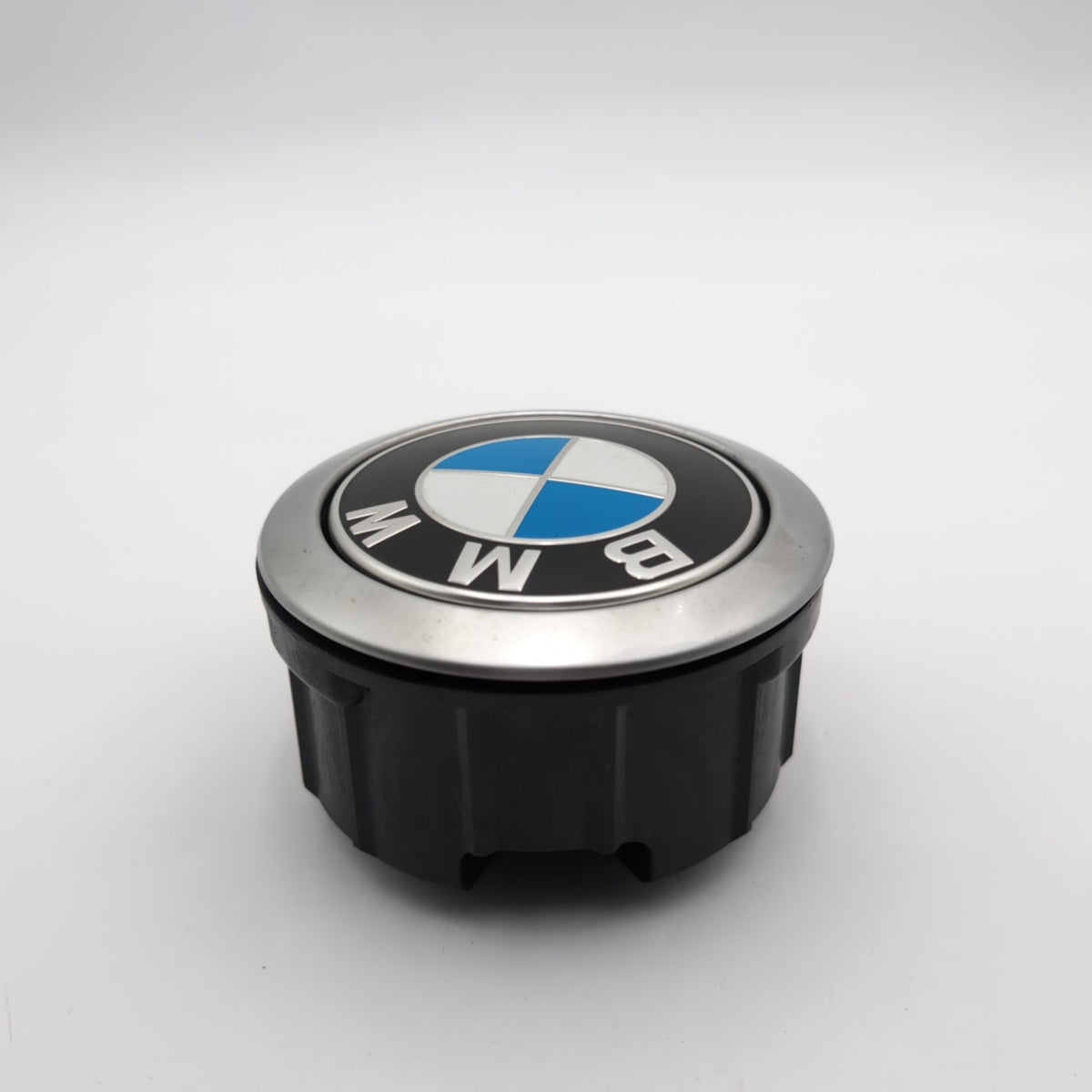 2020 - 2025 BMW X2 X4 X4M Rear Tailgate Liftgate Release Handle Emblem 7270728