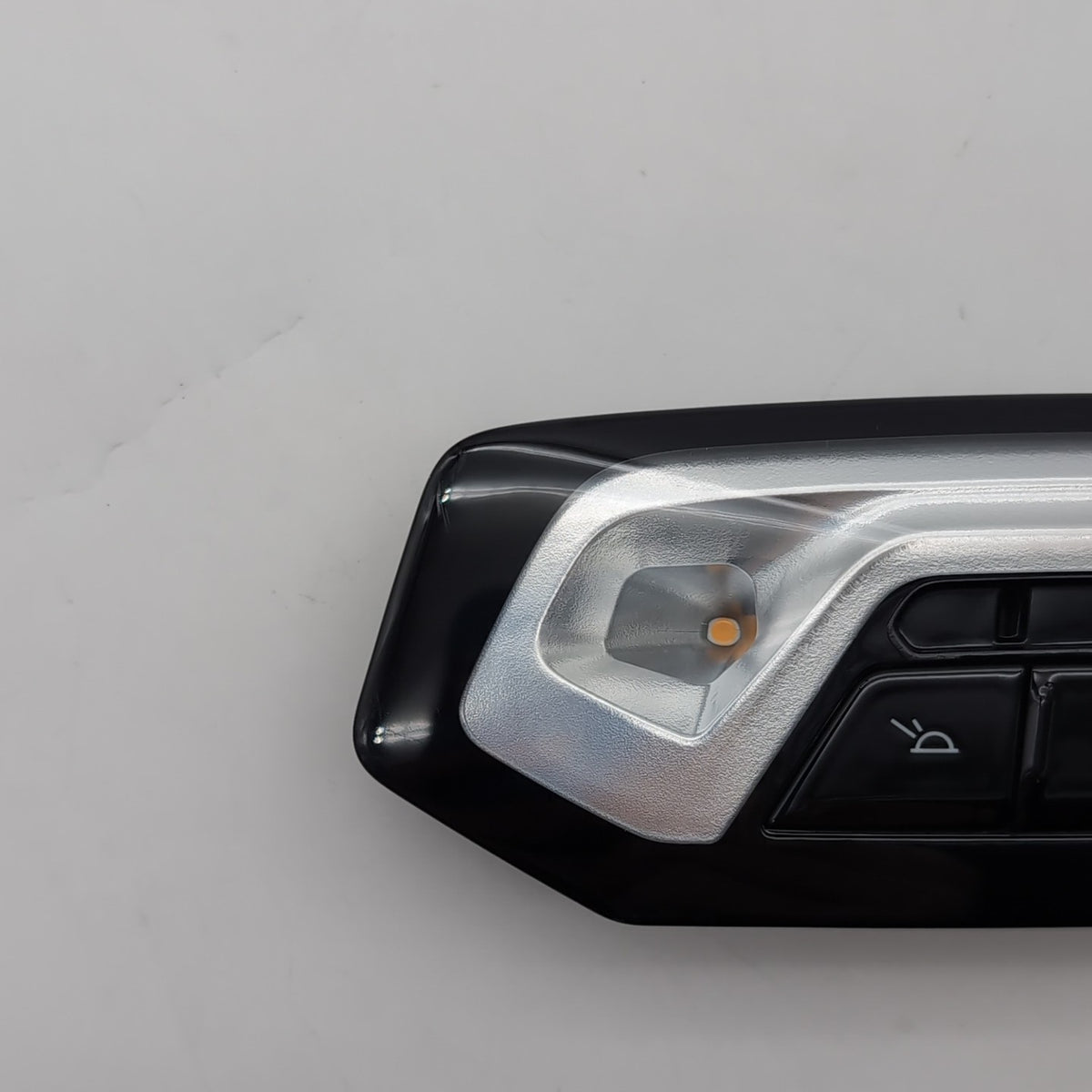 2022 2023 2024 2025 BMW X7 G07 Rear Center Interior Reading Light 7911121