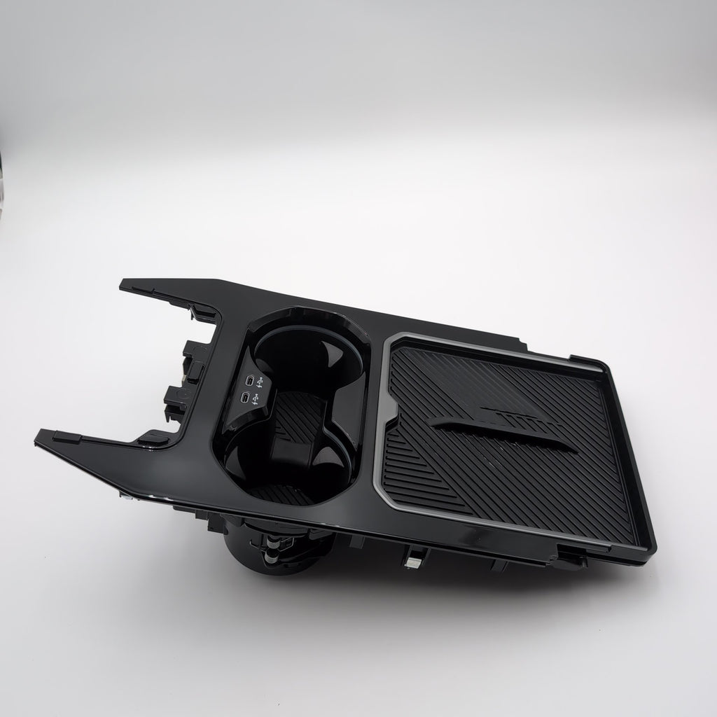 2024 2025 2026 BMW i5 540i 530i 550e G60 Center Console Cup Holder Charging Tray