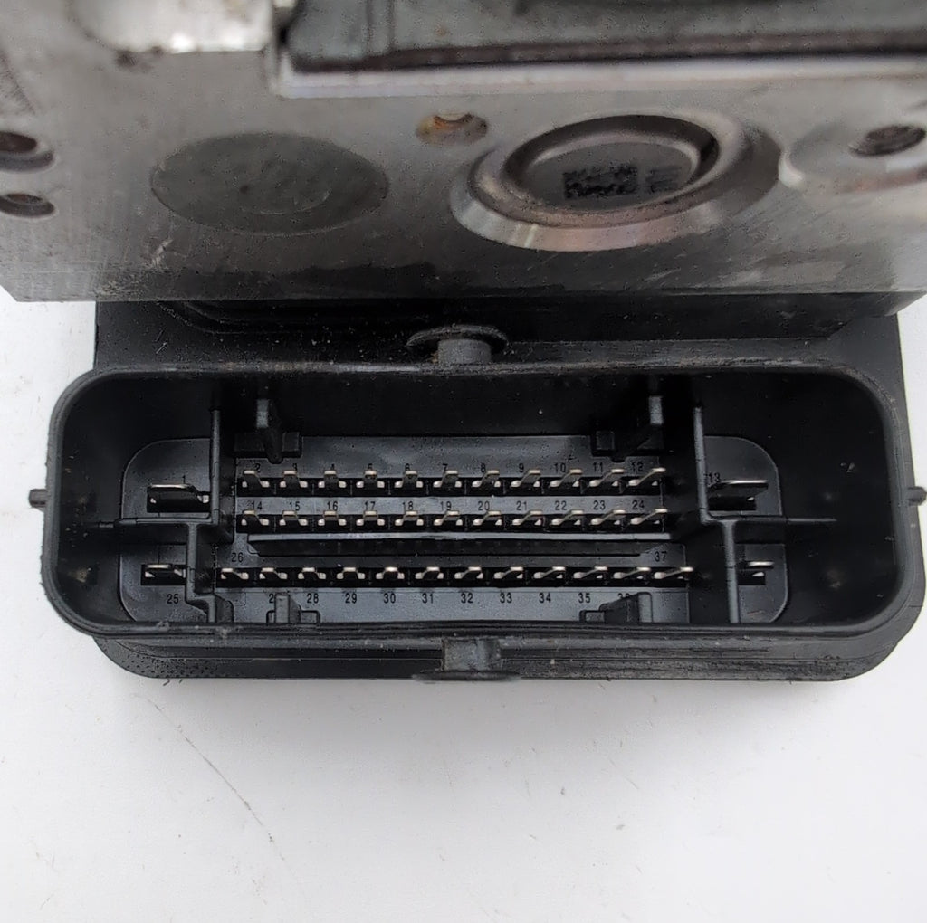 2018 2019 Cadillac XTS ABS Anti Lock Brake Pump OEM 84301232