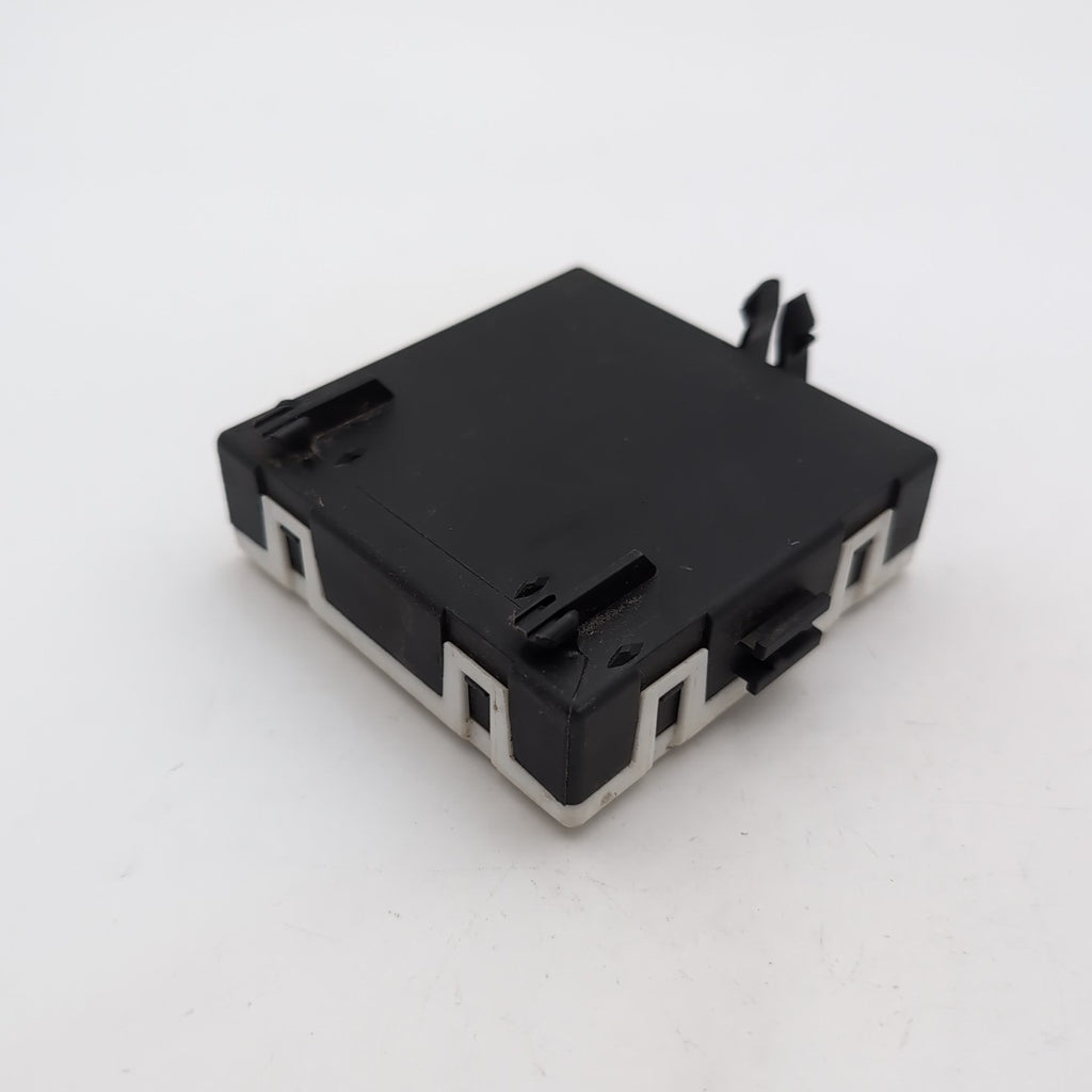 2016- 2019 Mercedes W205 C300 Front Right Passenger Side Door Control Module
