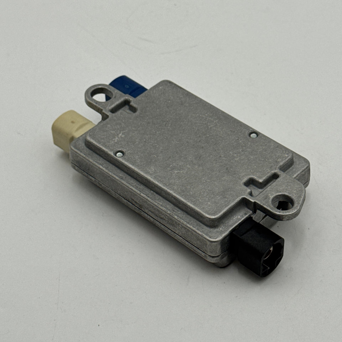 2016 - 2021 BMW 330i 740i 750i 530i 540i USB Hub Power Charger Module 9355549