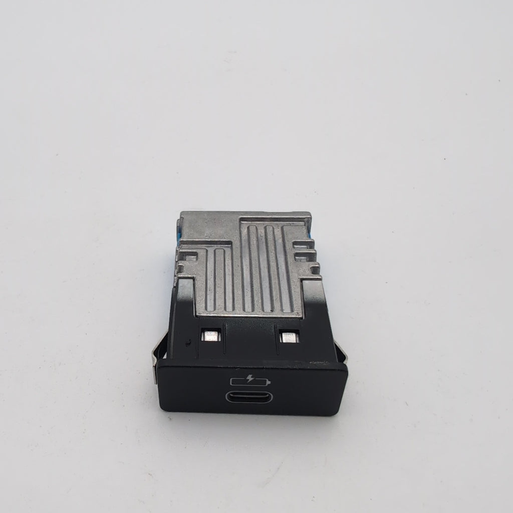 2019 - 2026 BMW G20 G21 G22 G26 G15 G30 G42 X3 Single USB Socket Port 5B51C70