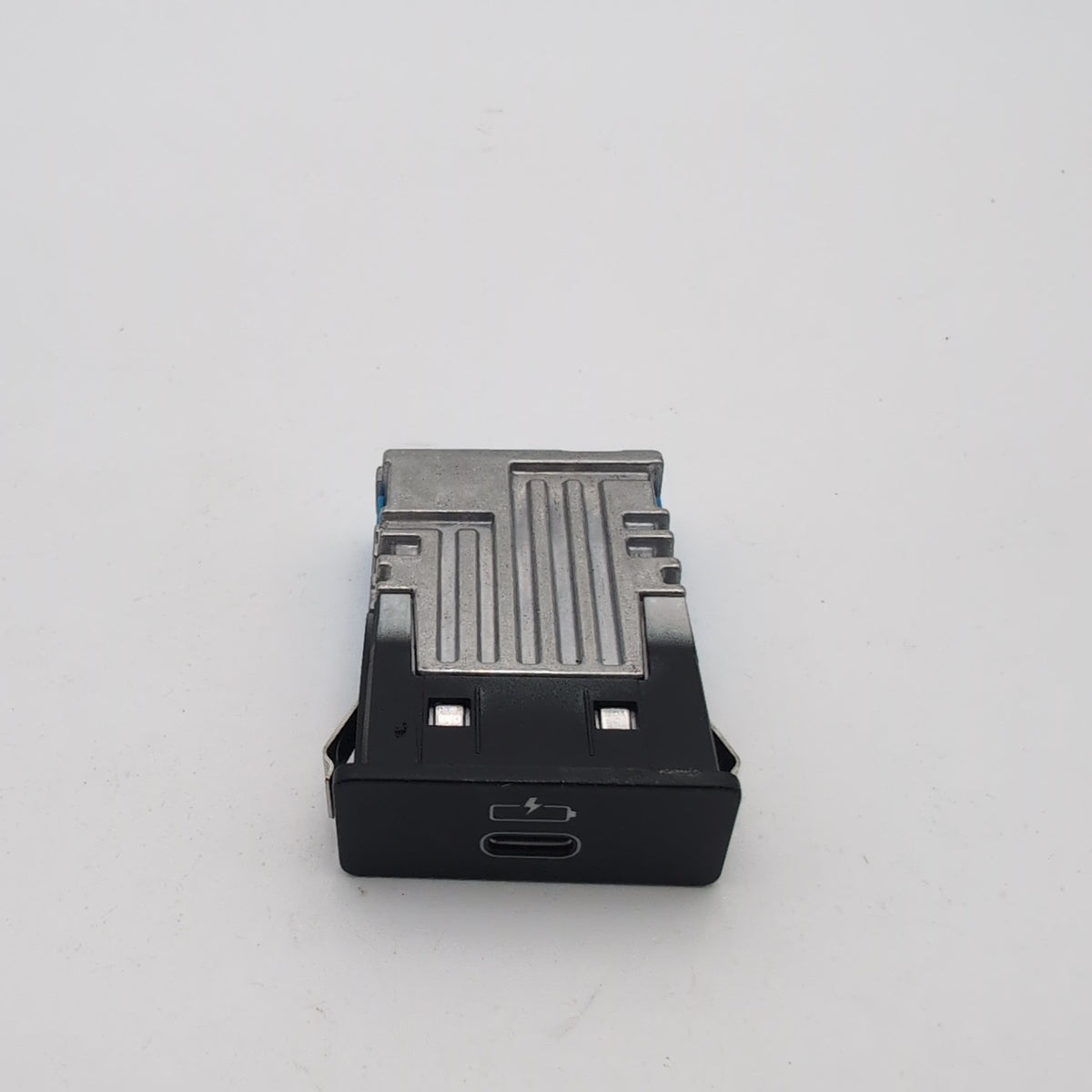 2019 - 2026 BMW G20 G21 G22 G26 G15 G30 G42 X3 Single USB Socket Port 5B51C70
