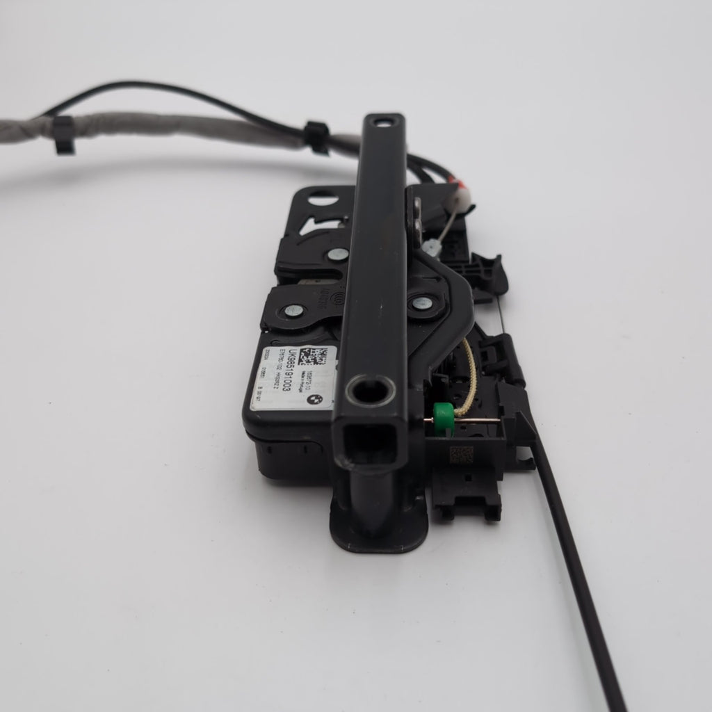 2023 - 2025 BMW i4 G26 Rear Trunk Lid Liftgate Latch Actuator Assembly 9851910